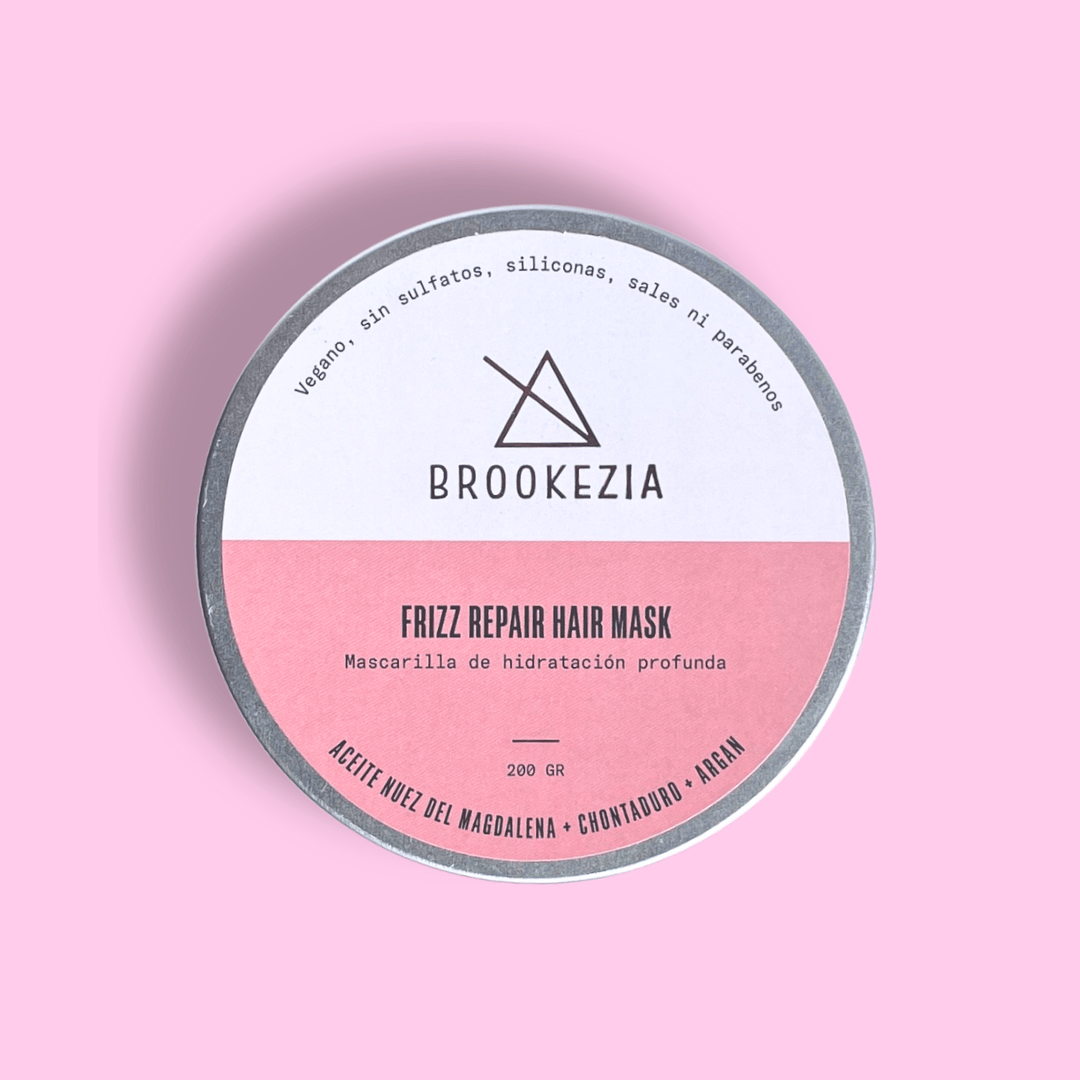 Mascarilla para cabello Anti-Frizz  de Brookezia con fondo plano color rosada 